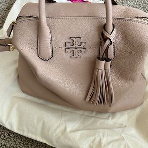 AUTHENTIC TORY BURCH NUDE MCGRAW HANDBAG
